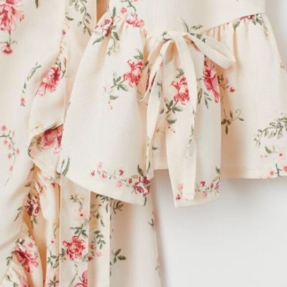 Boho romantic floral Patterned Wrap-front Dress - Picture 2 of 4